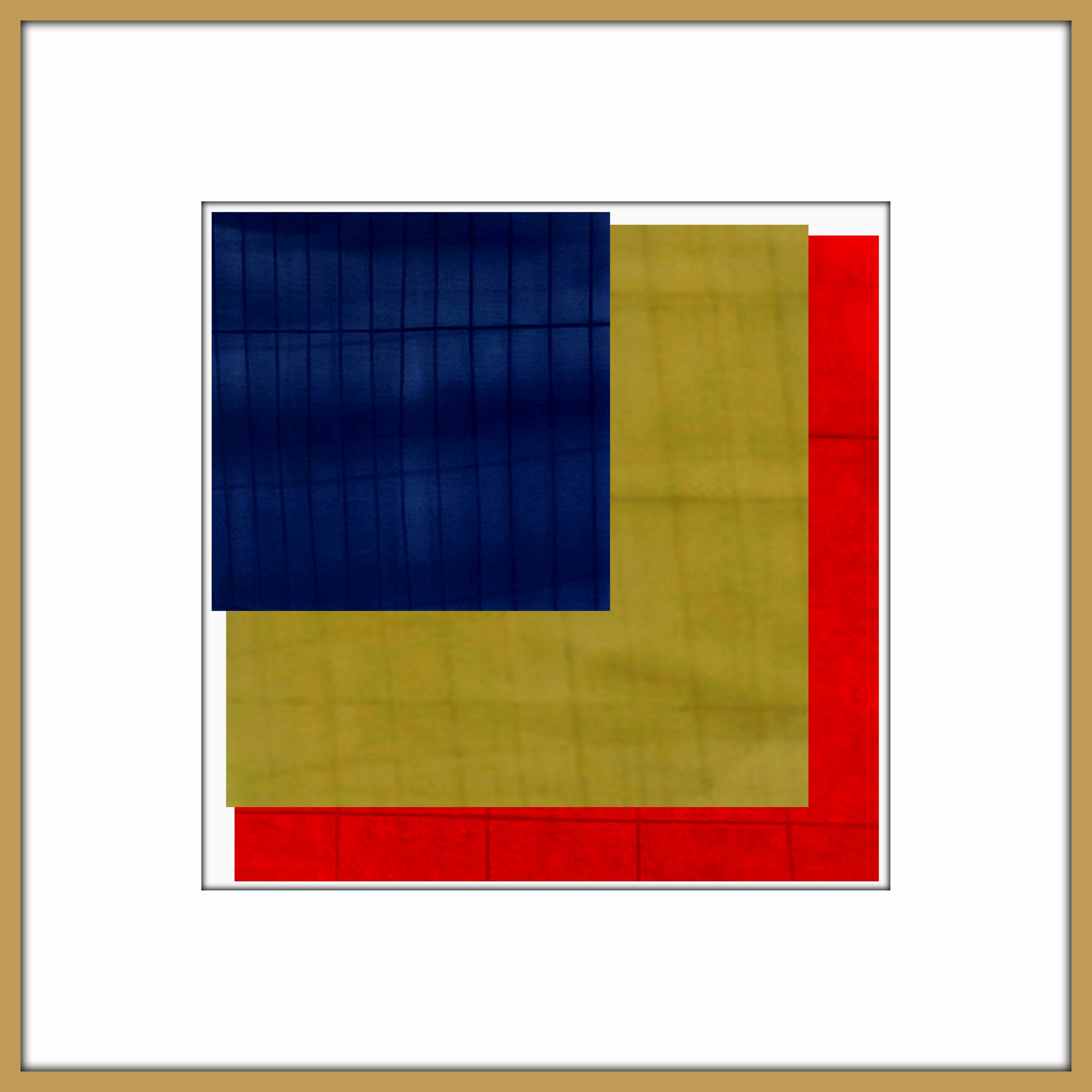 Grille # 2025.03 - Mischmodul Blau vor Gold und Rot_1.1.4 - © Diana Hommel